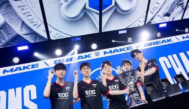 月稳定且亮 月稳定且亮