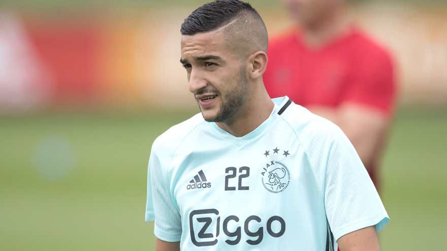 建沟通桥梁 建沟通桥梁