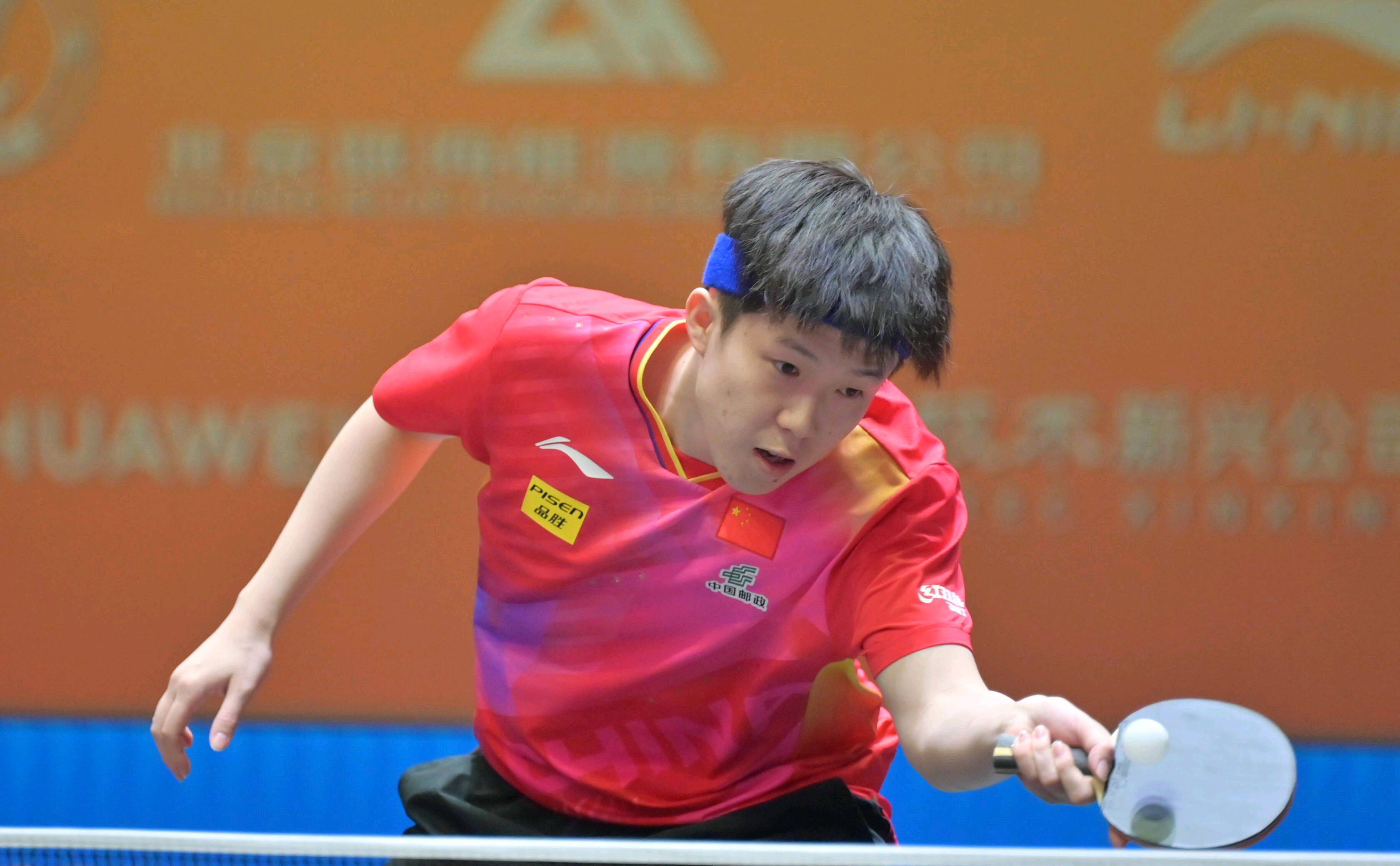 球员更多的 球员更多的