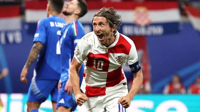 女王杯的赛 女王杯的赛