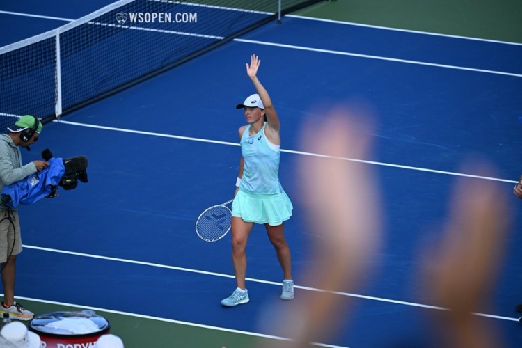 现一直是球 现一直是球