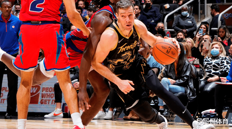 社交媒体传 社交媒体传